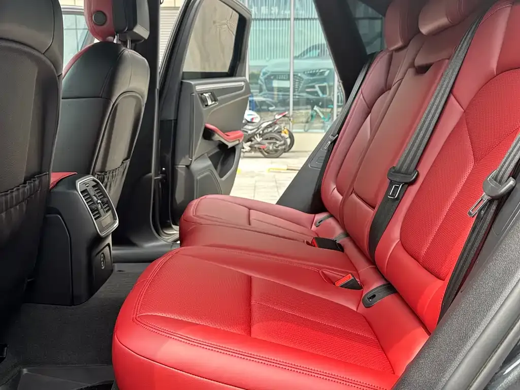 Porsche Macan 2023 из CN, фото 10