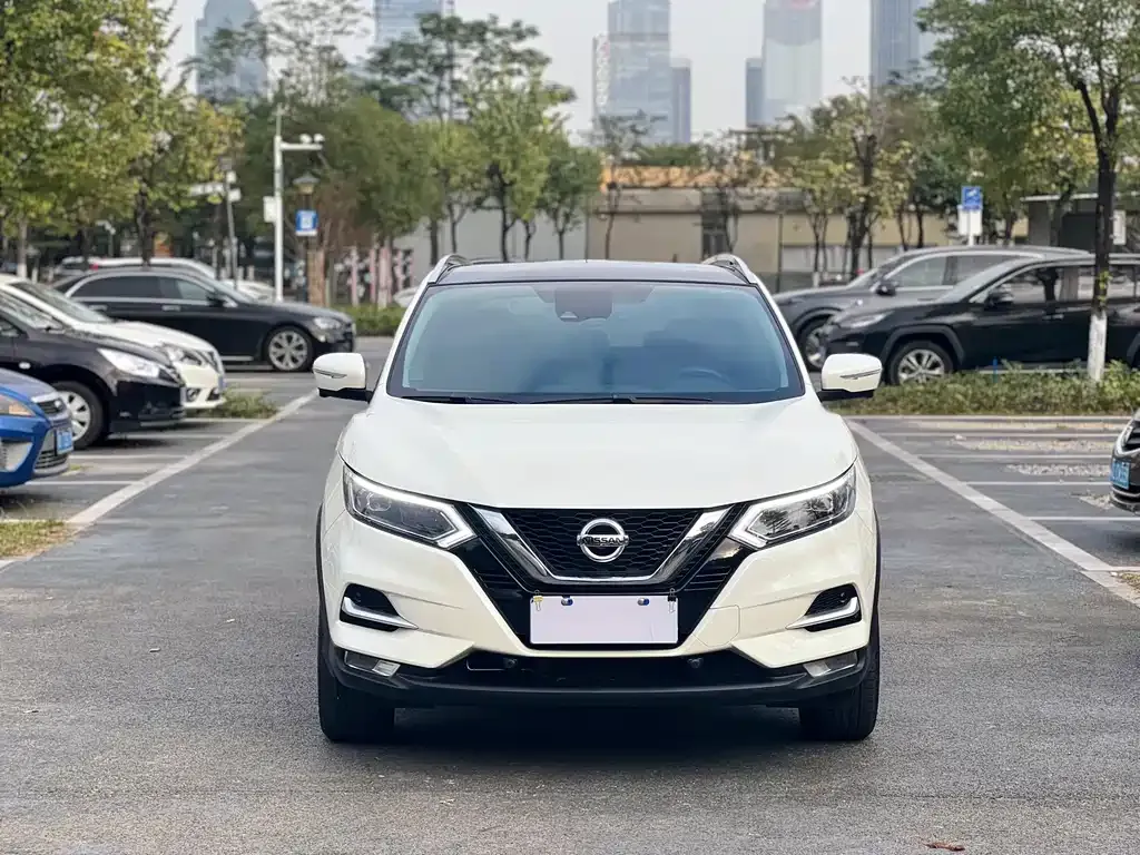 Nissan Qashqai 2022 из CN, фото 2