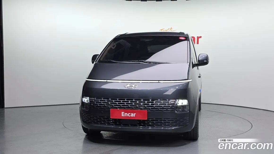Hyundai Staria 2023 из KR, фото 2