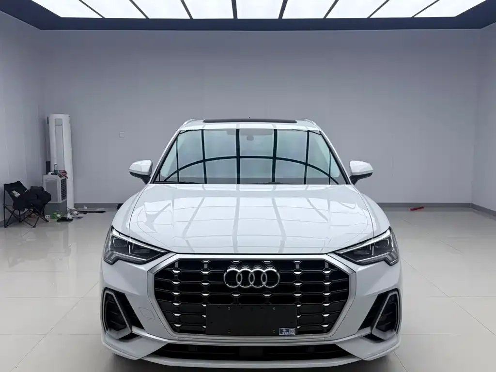 Audi Q3 2021 из CN, фото 2