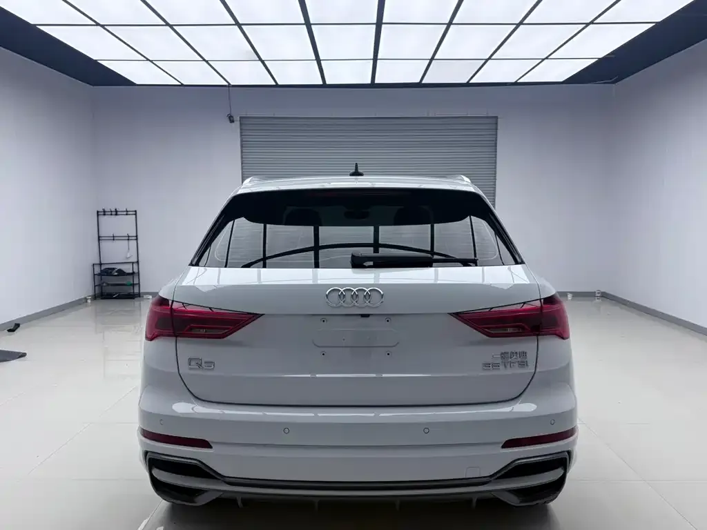 Audi Q3 2021 из CN, фото 4