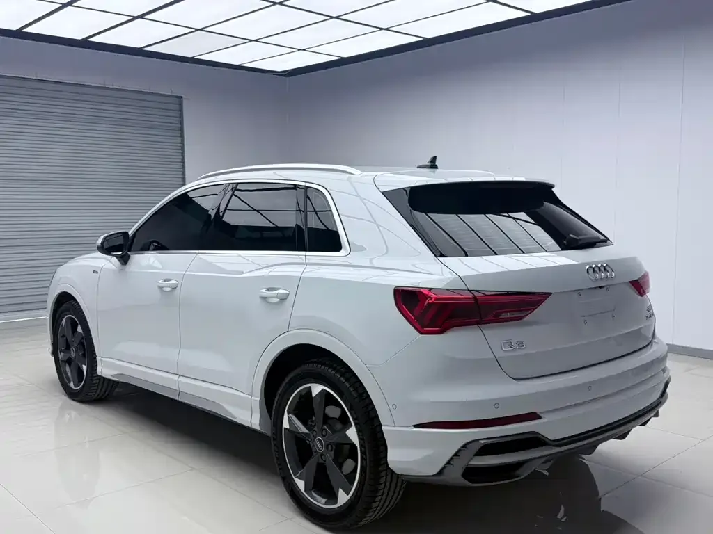 Audi Q3 2021 из CN, фото 10