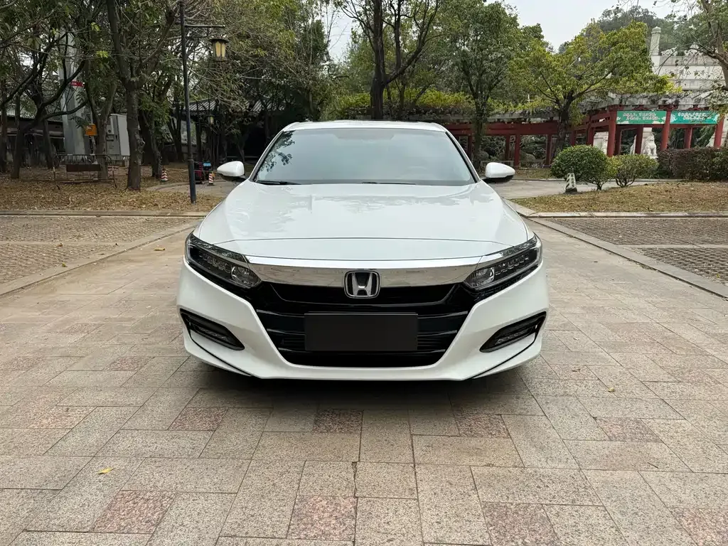 Honda Accord — фото 2