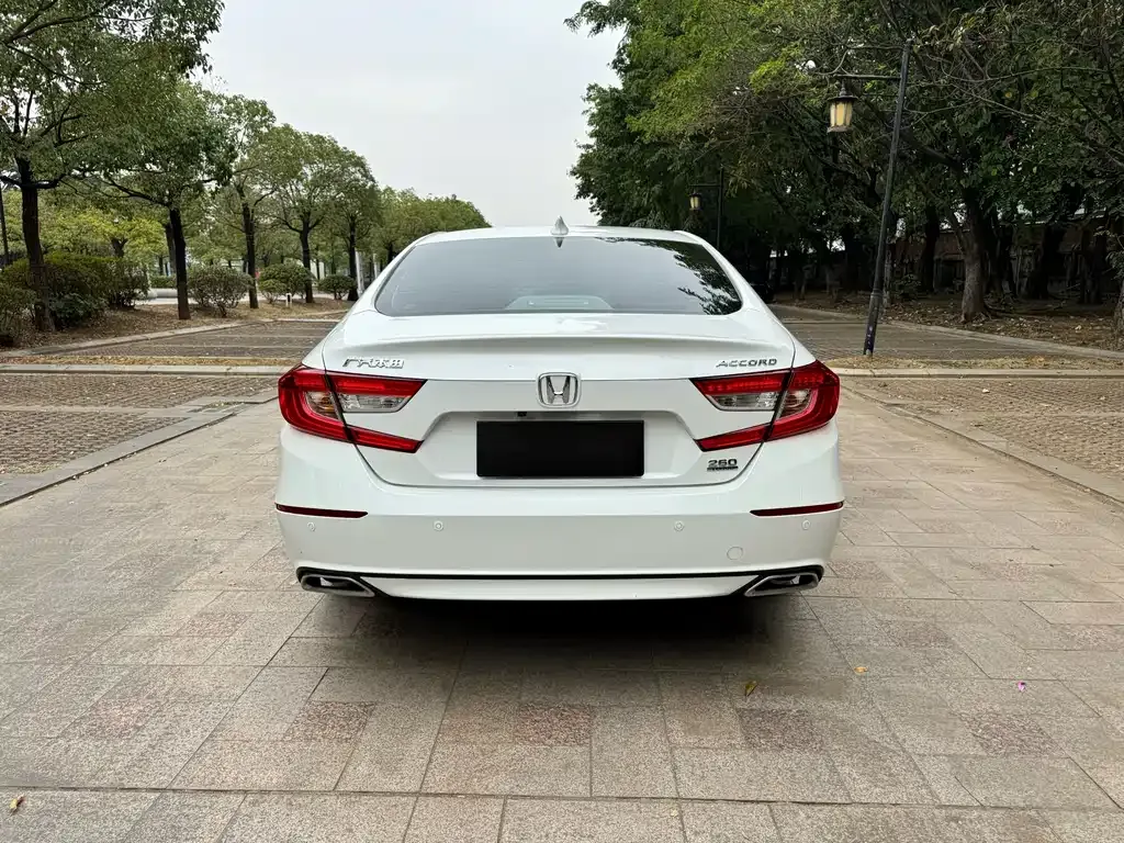 Honda Accord — фото 6