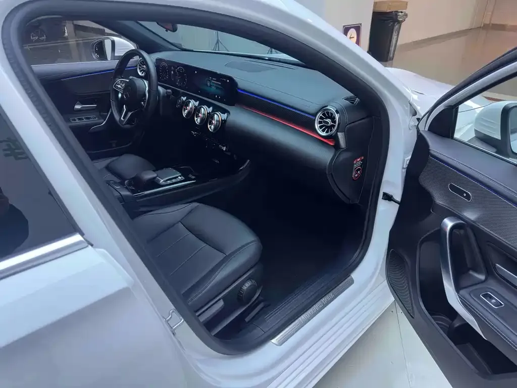 Mercedes-Benz A-Class 2023 из CN, фото 9