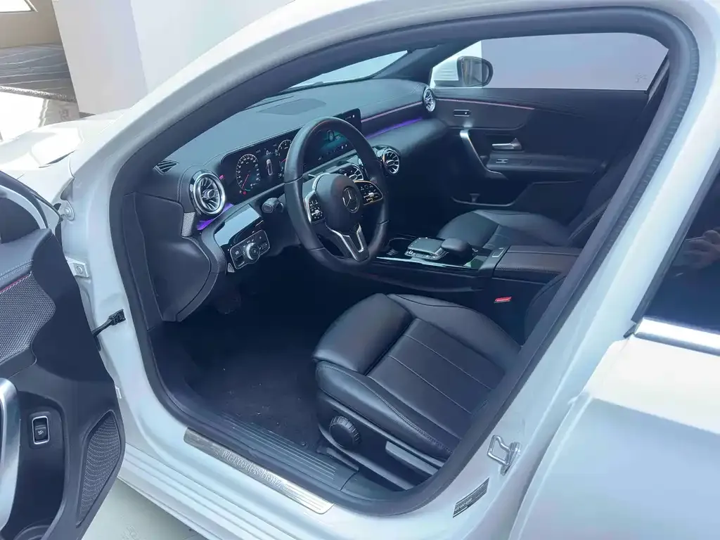 Mercedes-Benz A-Class 2023 из CN, фото 8