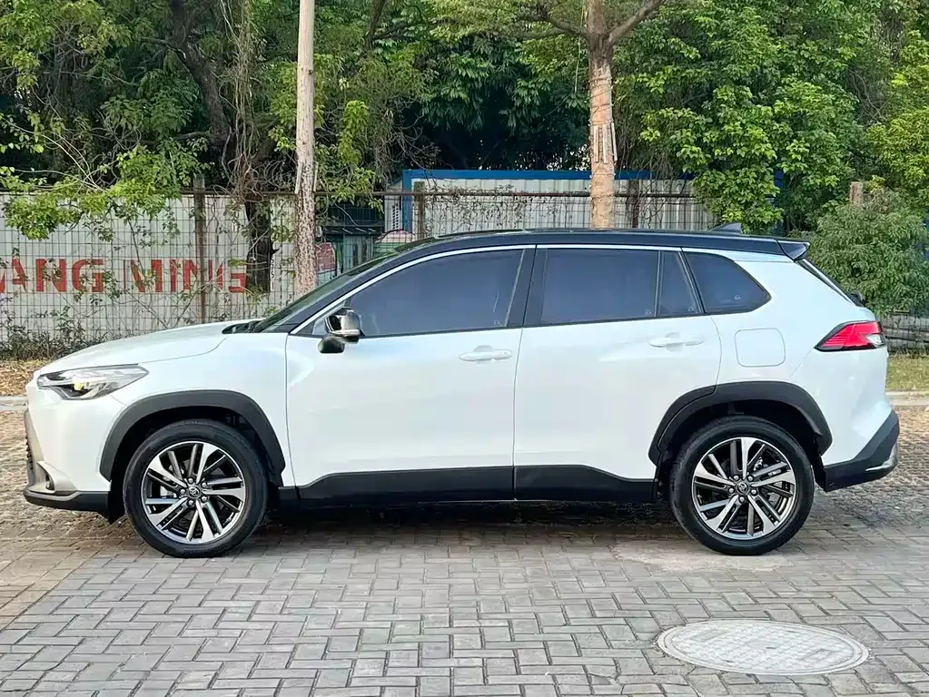 Toyota Frontlander 2022 из CN, фото 8
