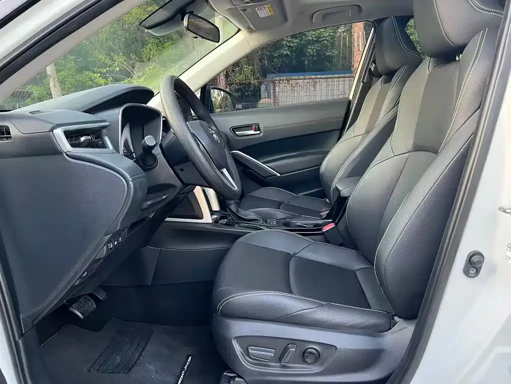 Toyota Frontlander 2022 из CN, фото 9