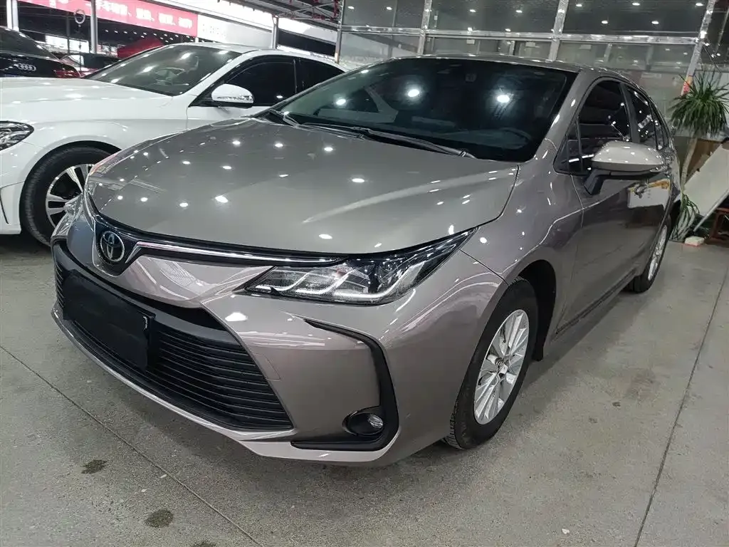 Toyota Corolla 2023 из CN, фото 1