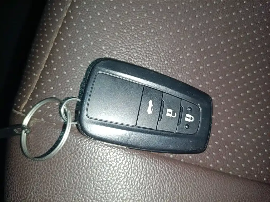 Toyota Corolla 2023 из CN, фото 10
