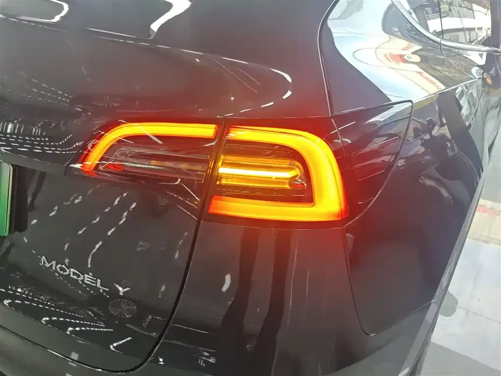 Tesla Model Y 2024 из CN, фото 6