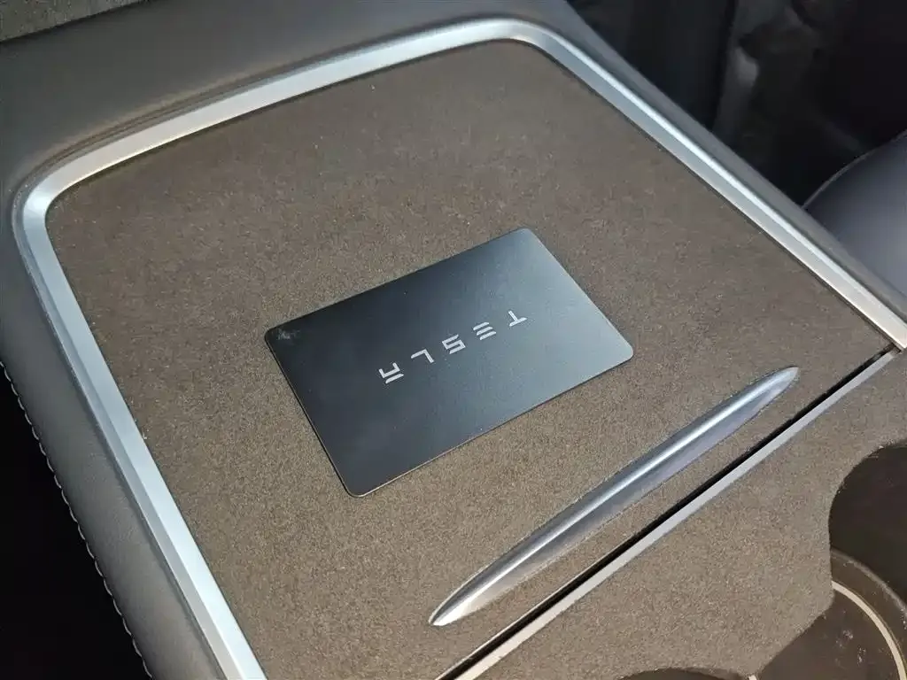 Tesla Model Y 2024 из CN, фото 10