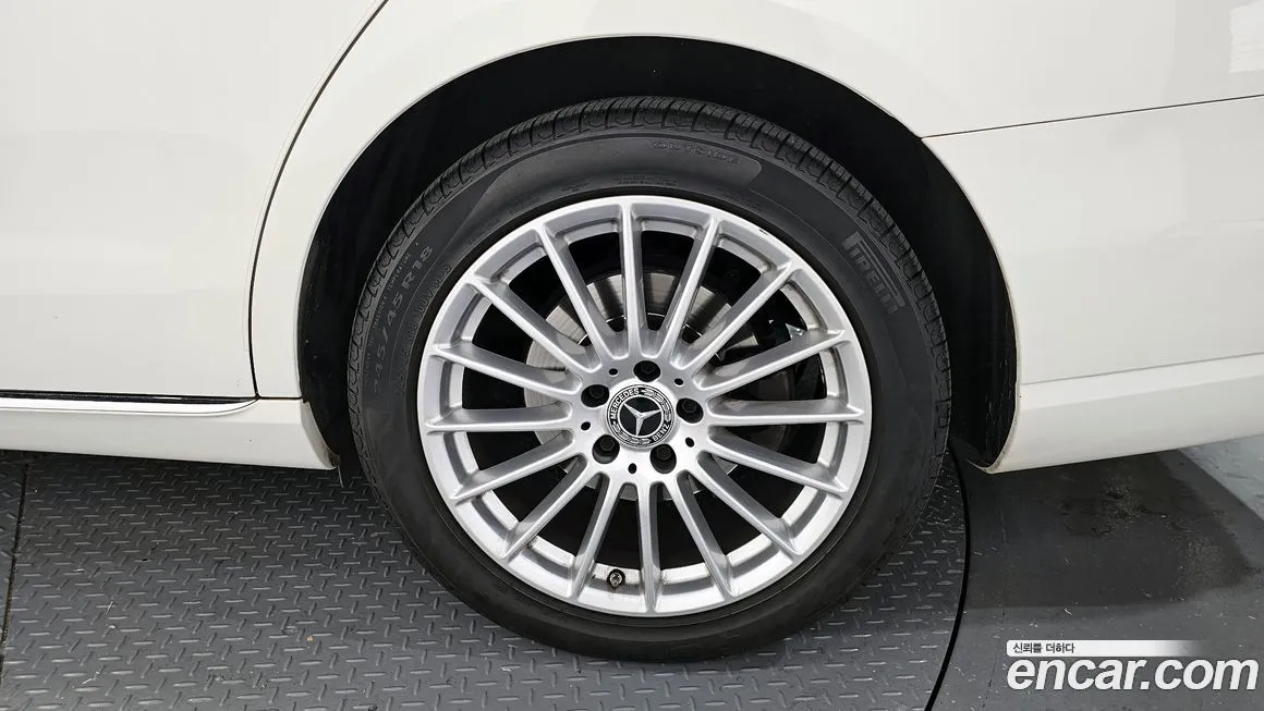 Mercedes-Benz E-Class 2022 из KR, фото 5