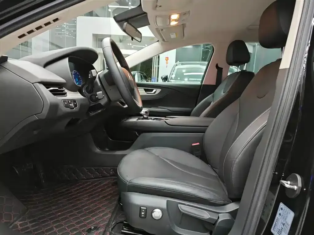 Hongqi E-QM5 2025 из CN, фото 7