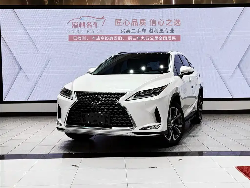 Lexus RX — фото 1