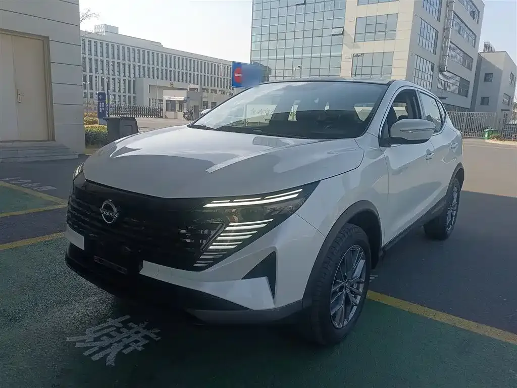 Nissan Qashqai — фото 1