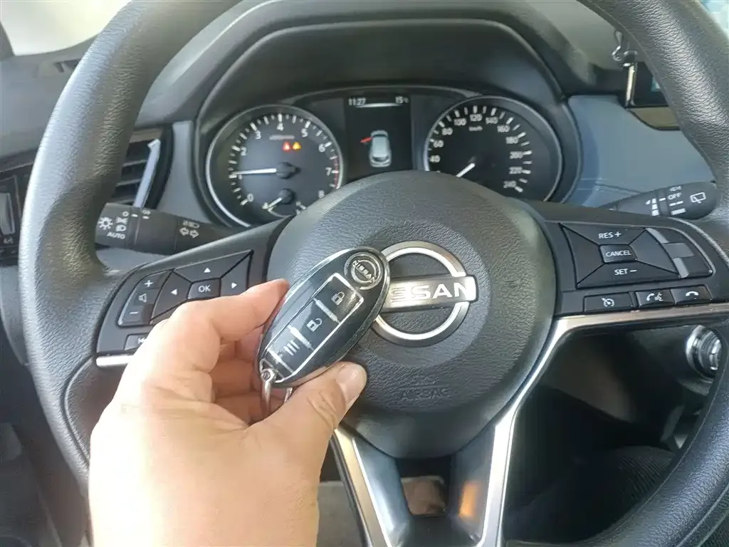 Nissan Qashqai — фото 10