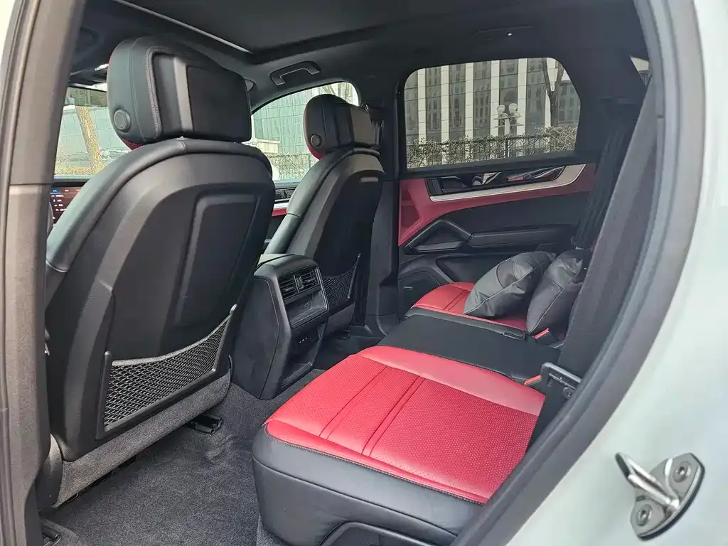 Porsche Cayenne 2024 из CN, фото 4