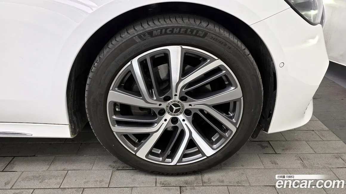 Mercedes-Benz E-Class 2024 из KR, фото 5