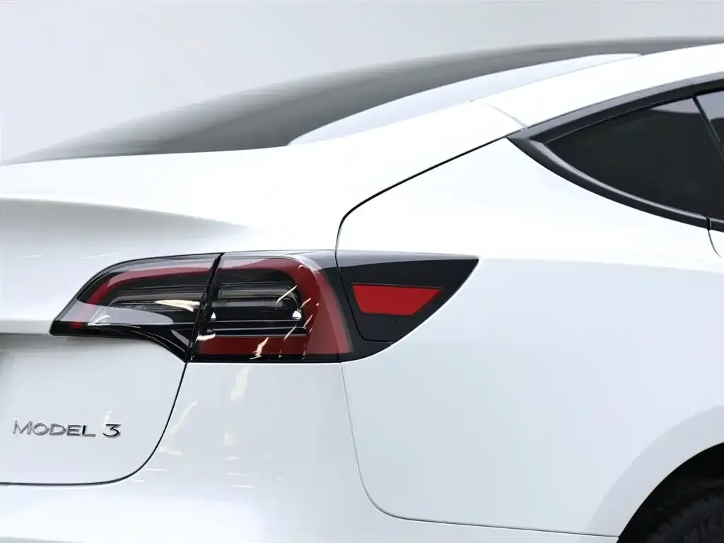 Tesla Model 3 — фото 2