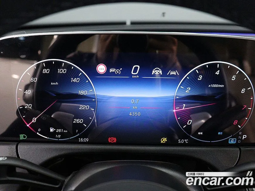 Mercedes-Benz E-Class 2025 из KR, фото 3