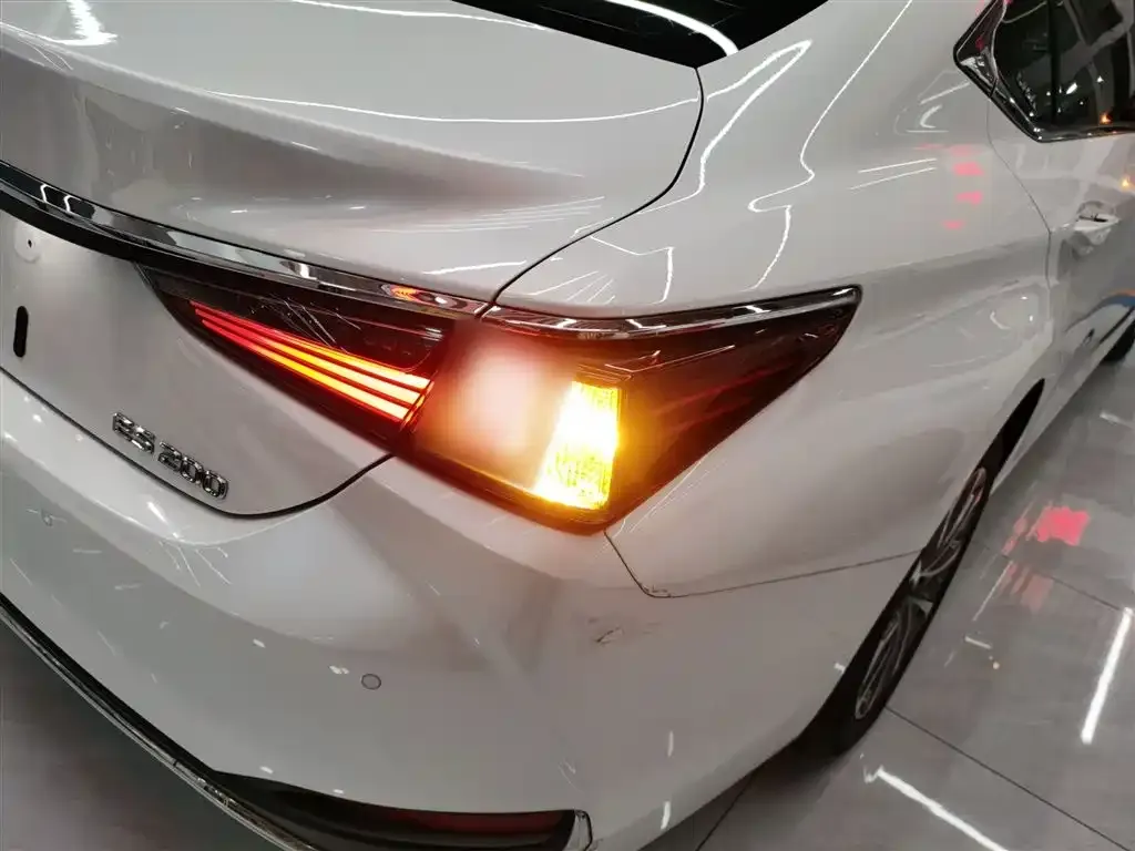 Lexus ES 2022 из CN, фото 4