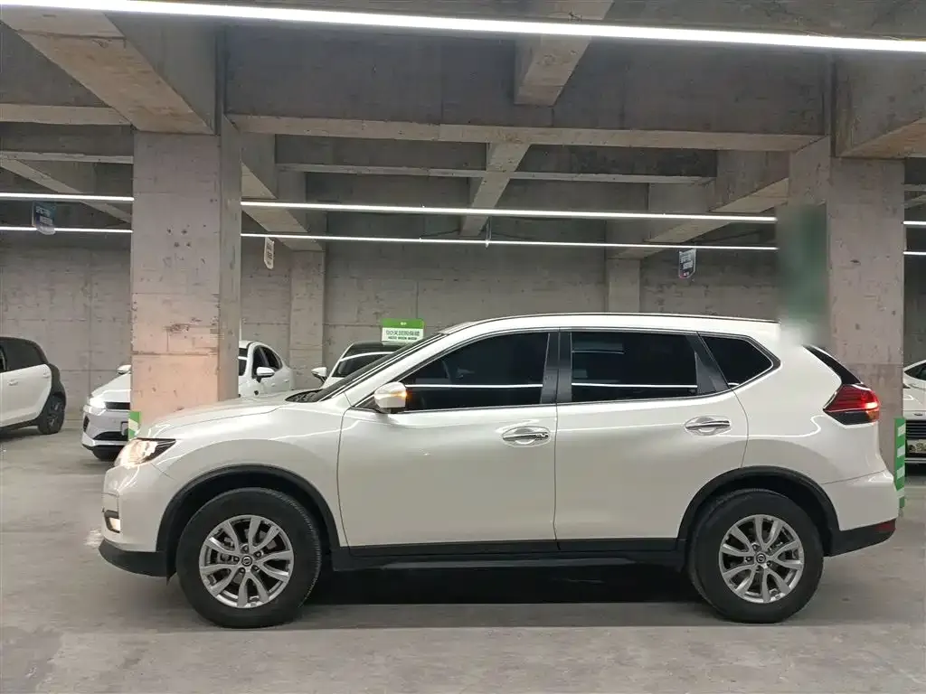 Nissan X-Trail — фото 4
