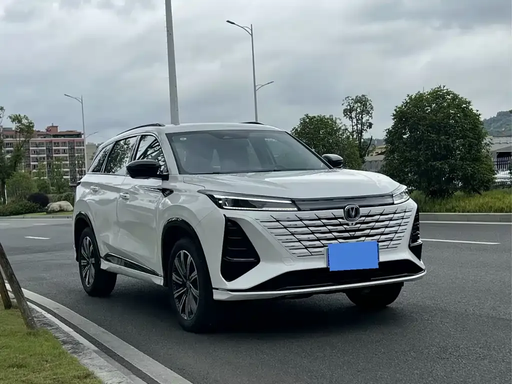 Changan CS75PLUS — фото 2