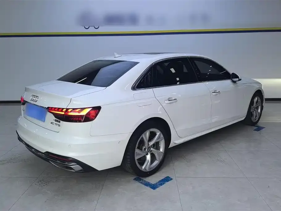 Audi A4L 2021 из CN, фото 6