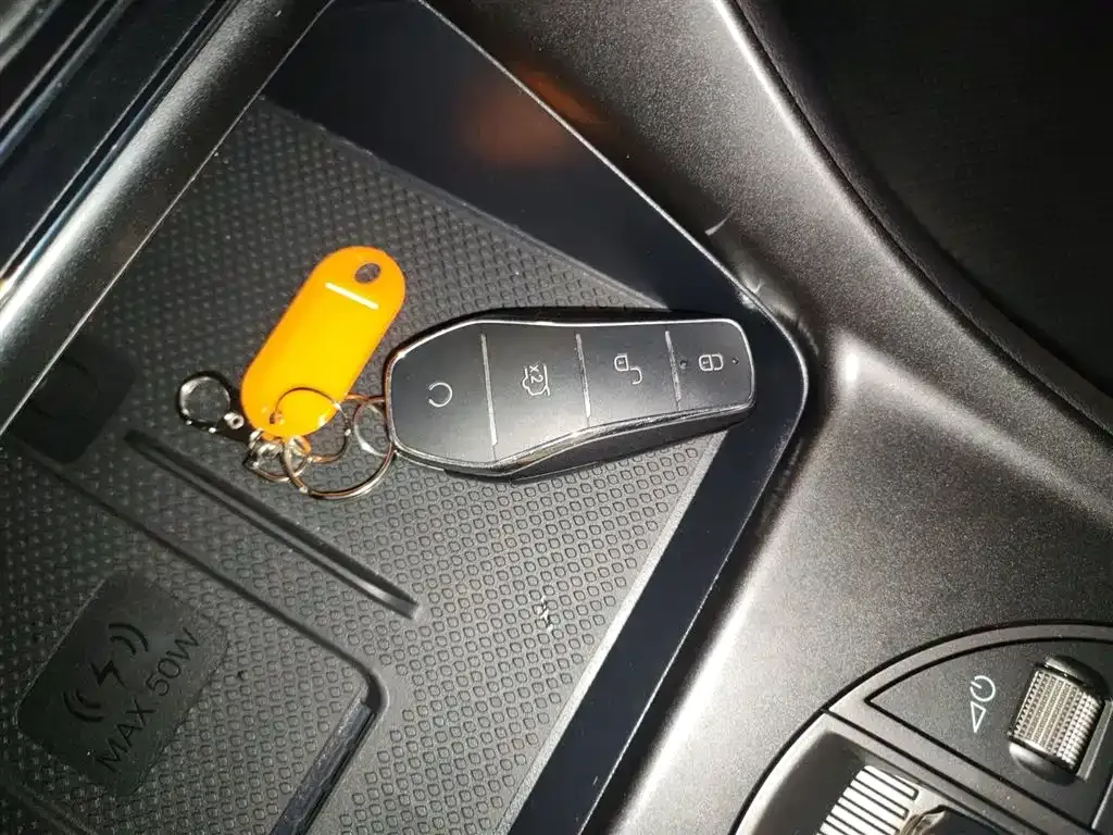 BYD Seal 05 DM-i — фото 9