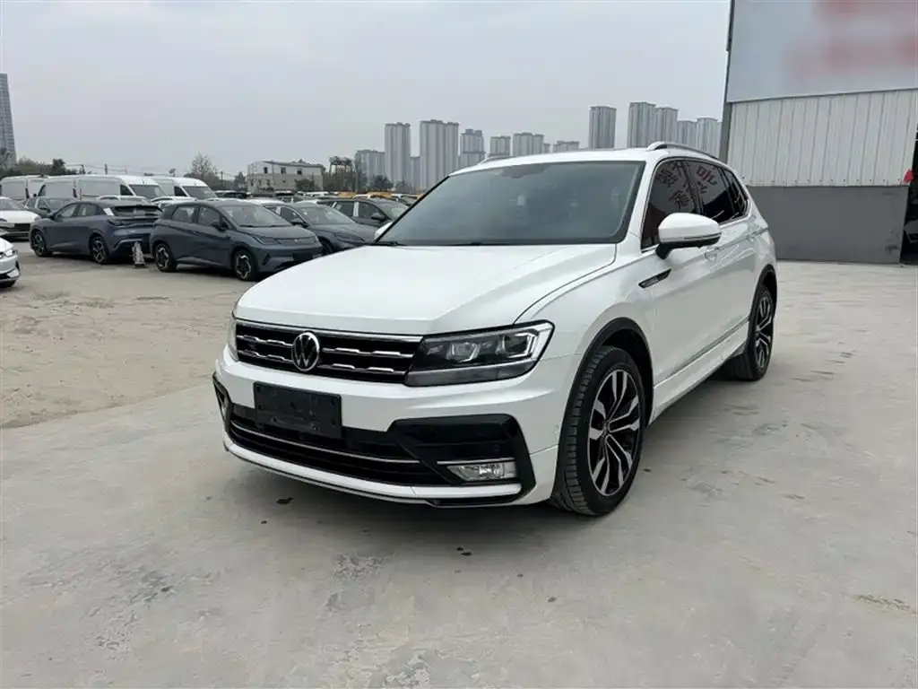 Volkswagen Tiguan L 2021 из CN, фото 1