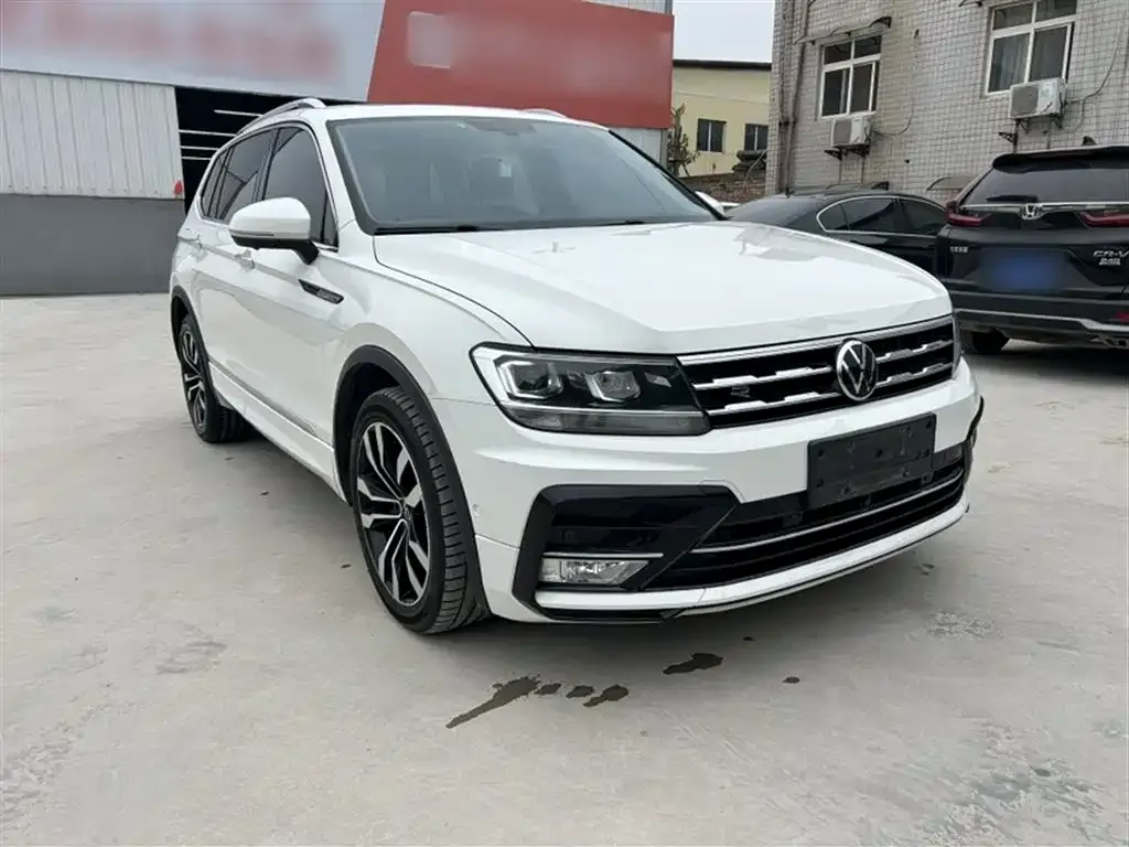 Volkswagen Tiguan L 2021 из CN, фото 4