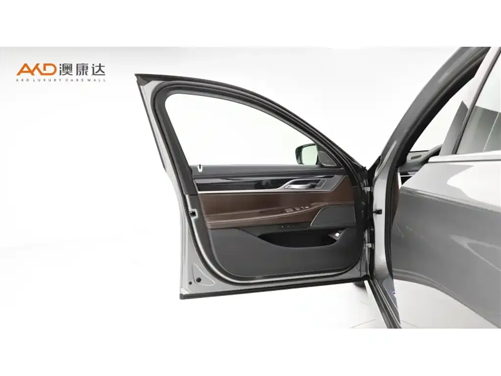 BMW 7 Series 2022 из CN, фото 3