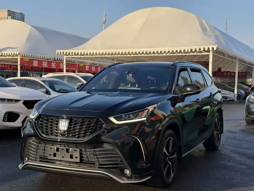 Toyota Crown Kluger 2022 из CN, фото 1