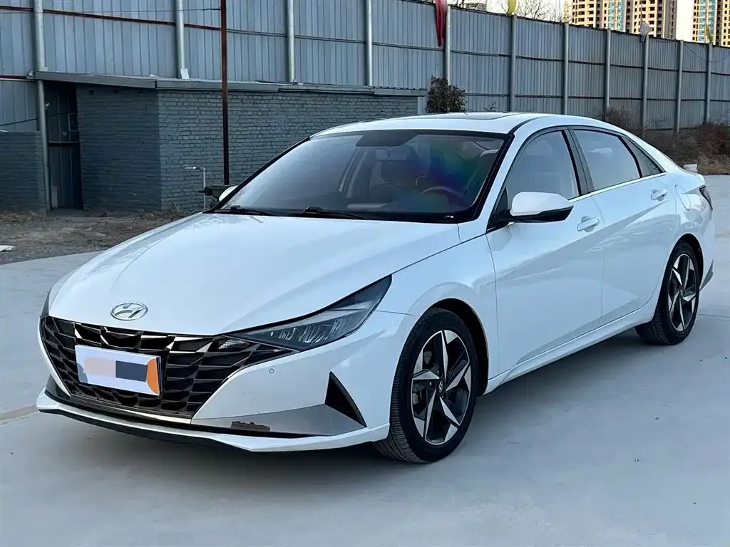 Hyundai Elantra 2022 из CN, фото 1