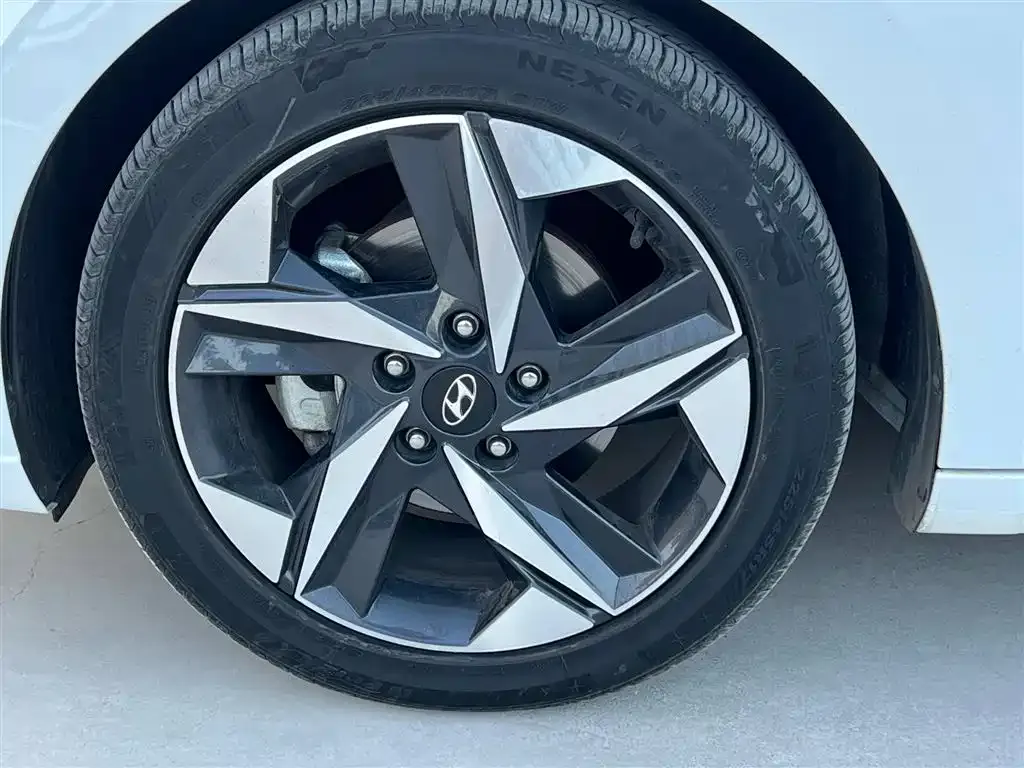 Hyundai Elantra 2022 из CN, фото 4