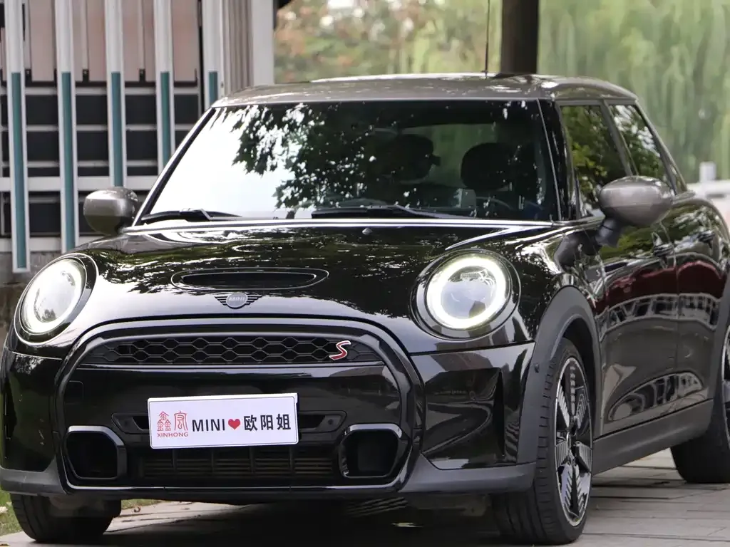 MINI Cooper (3-door) 2021 из CN, фото 1