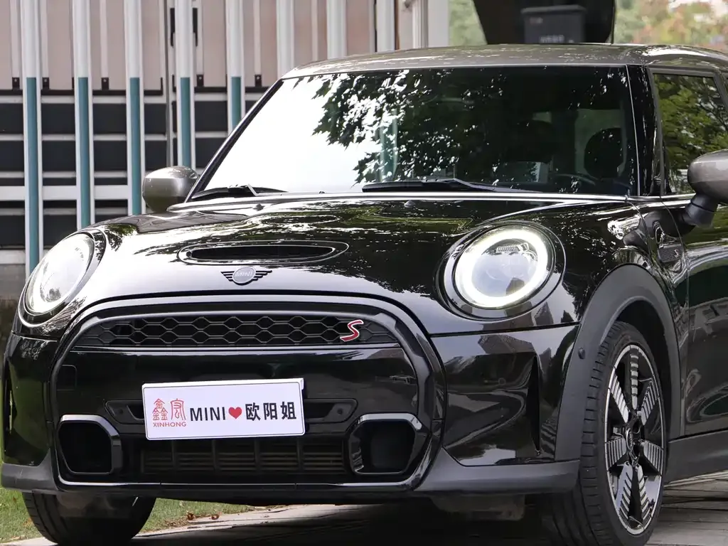 MINI Cooper (3-door) 2021 из CN, фото 2