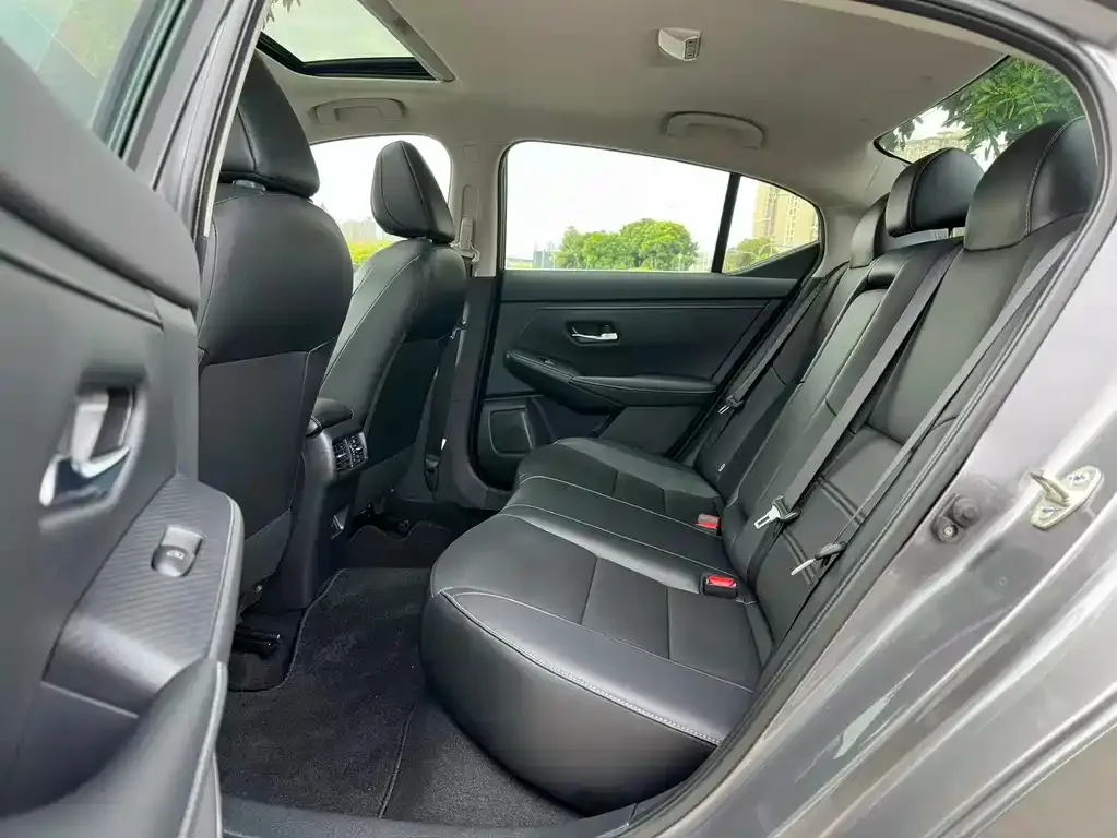 Nissan Sylphy 2023 из CN, фото 2