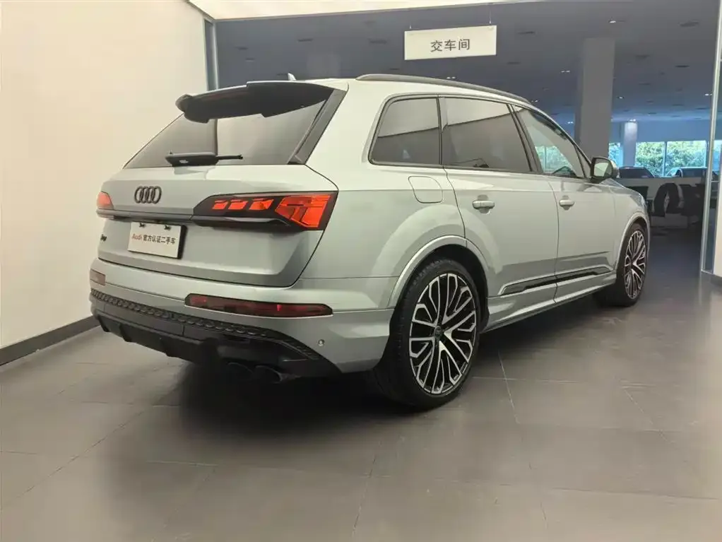Audi SQ7 — фото 4