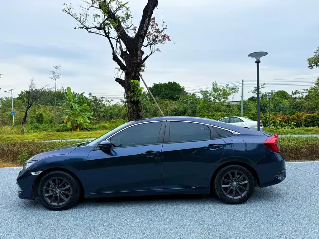 Honda Civic — фото 3
