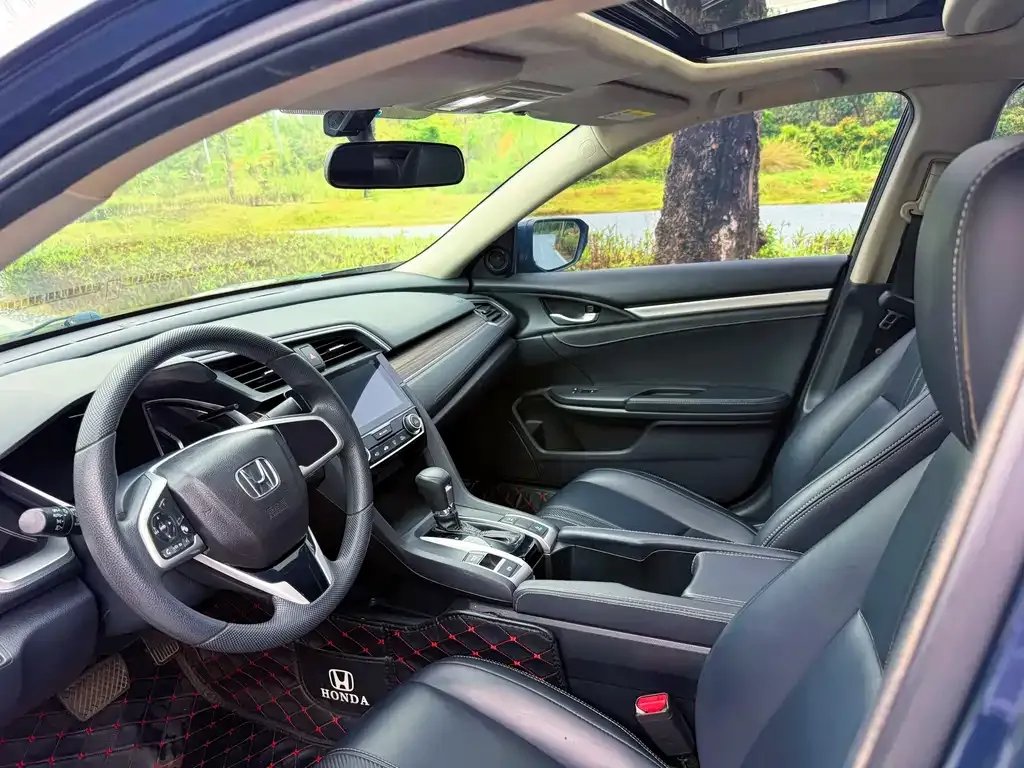 Honda Civic — фото 7