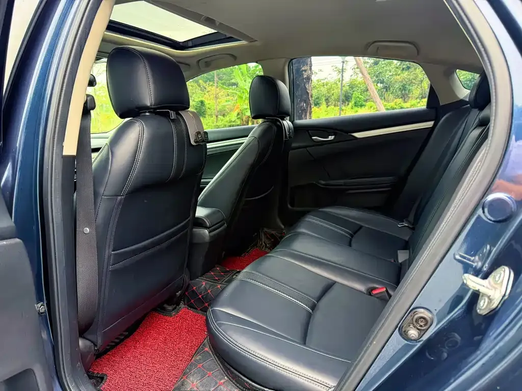 Honda Civic — фото 8