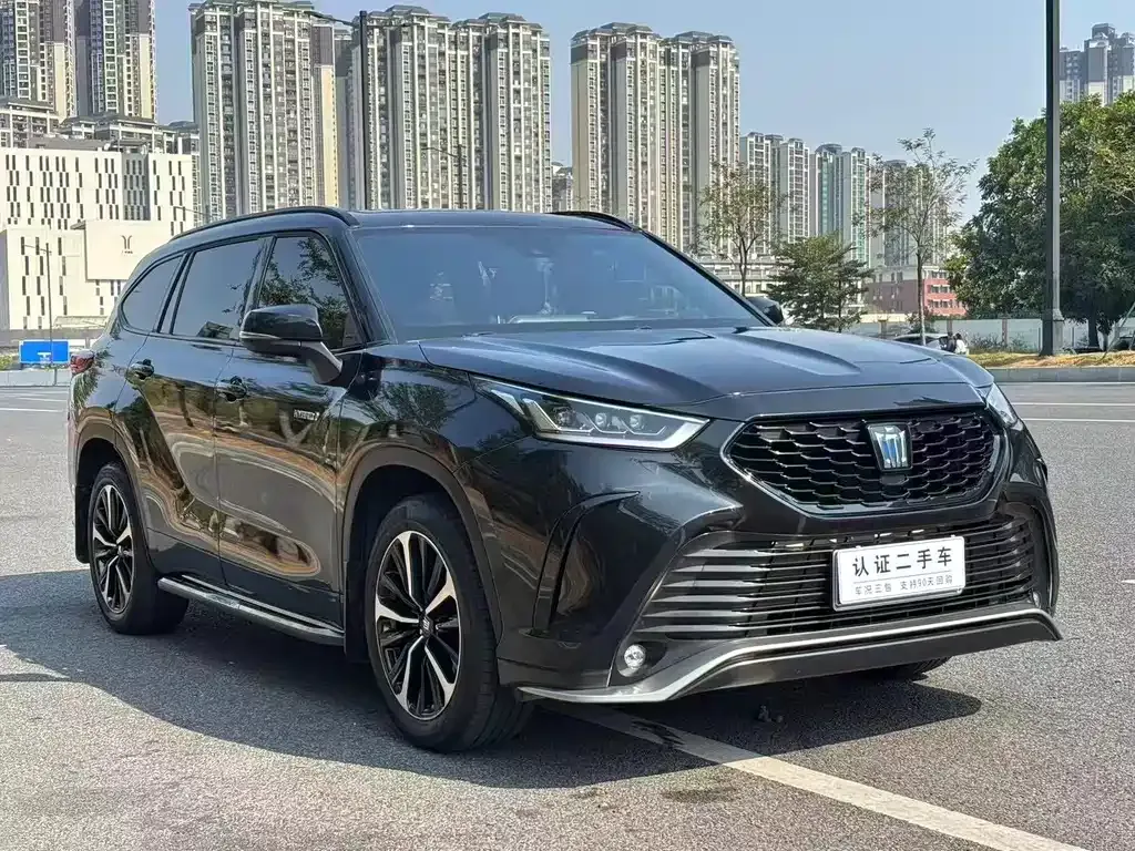 Toyota Crown Kluger 2024 из CN, фото 4