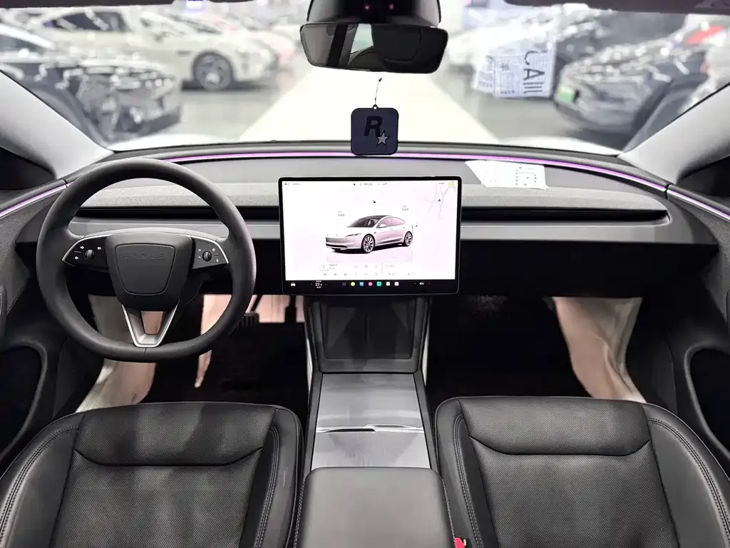 Tesla Model 3 — фото 7