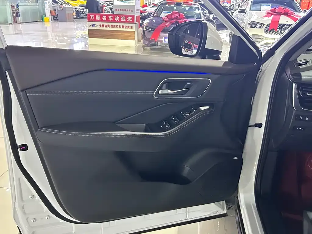 Nissan X-Trail 2025 из CN, фото 6