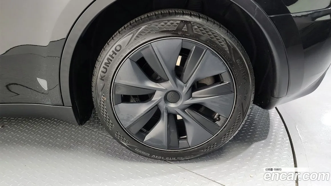 Tesla Model Y 2024 из KR, фото 10