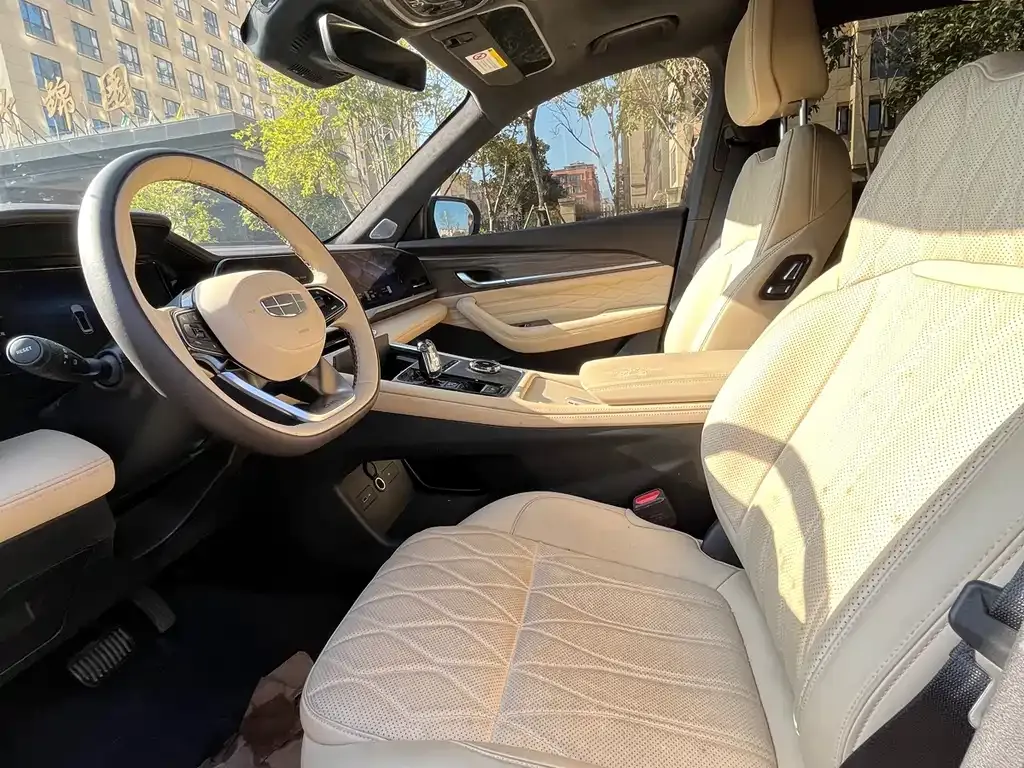 Geely Xingyue L 2024 из CN, фото 3