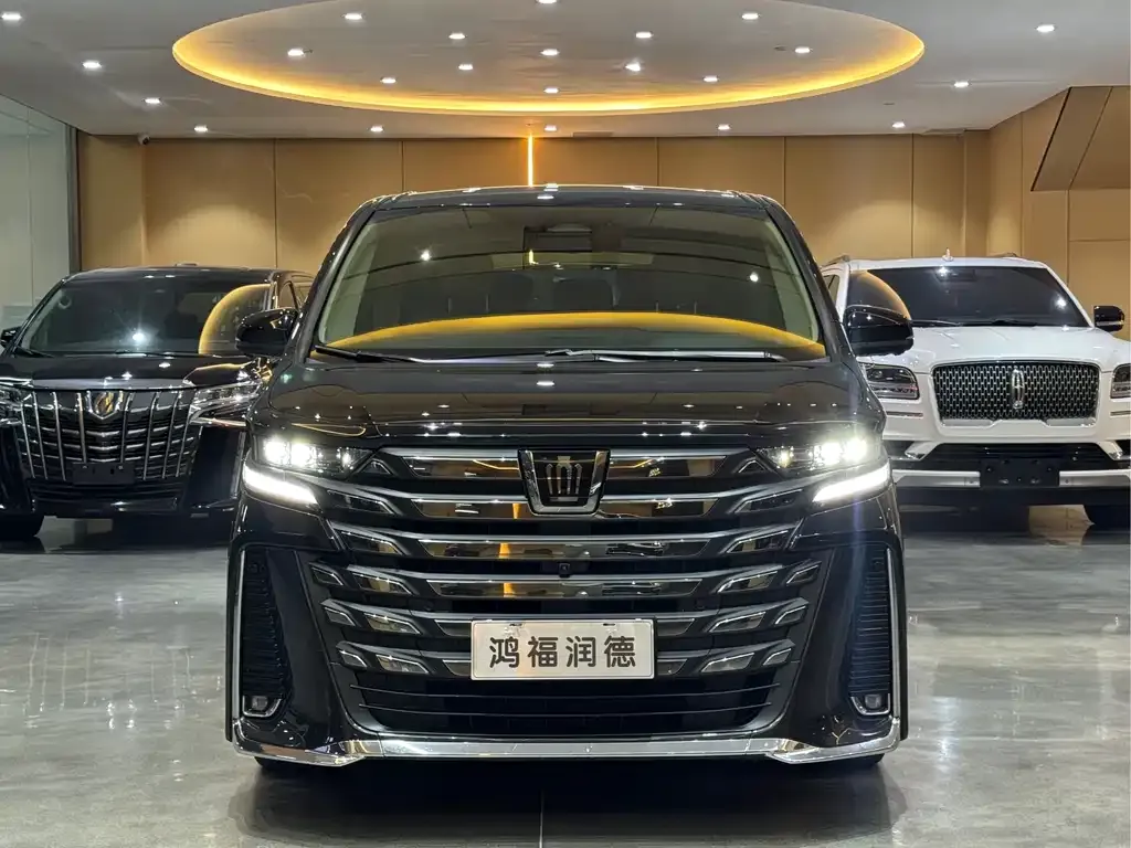 Toyota Vellfire 2023 из CN, фото 1