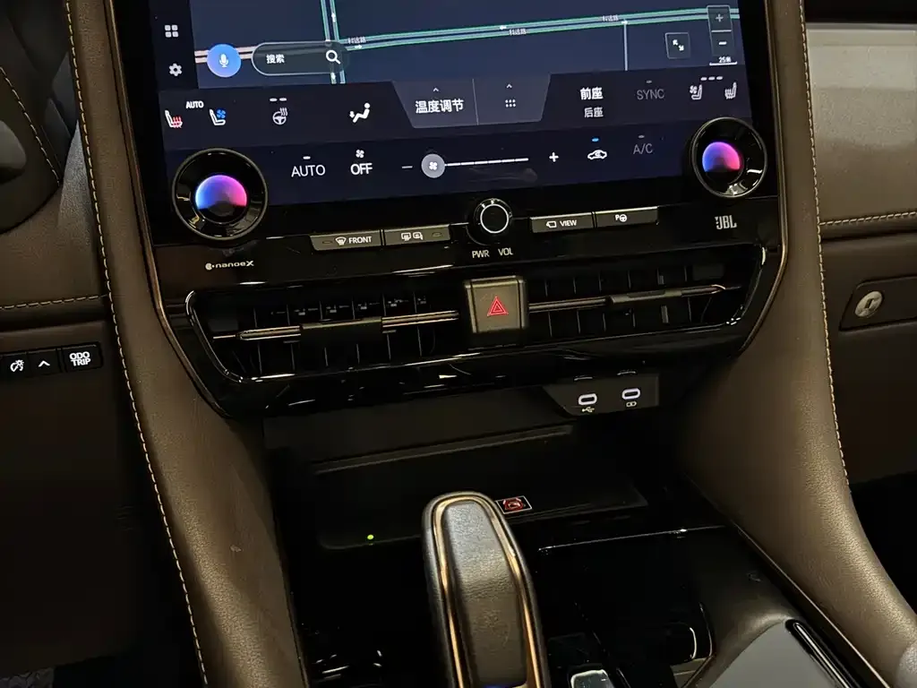 Toyota Vellfire 2023 из CN, фото 7